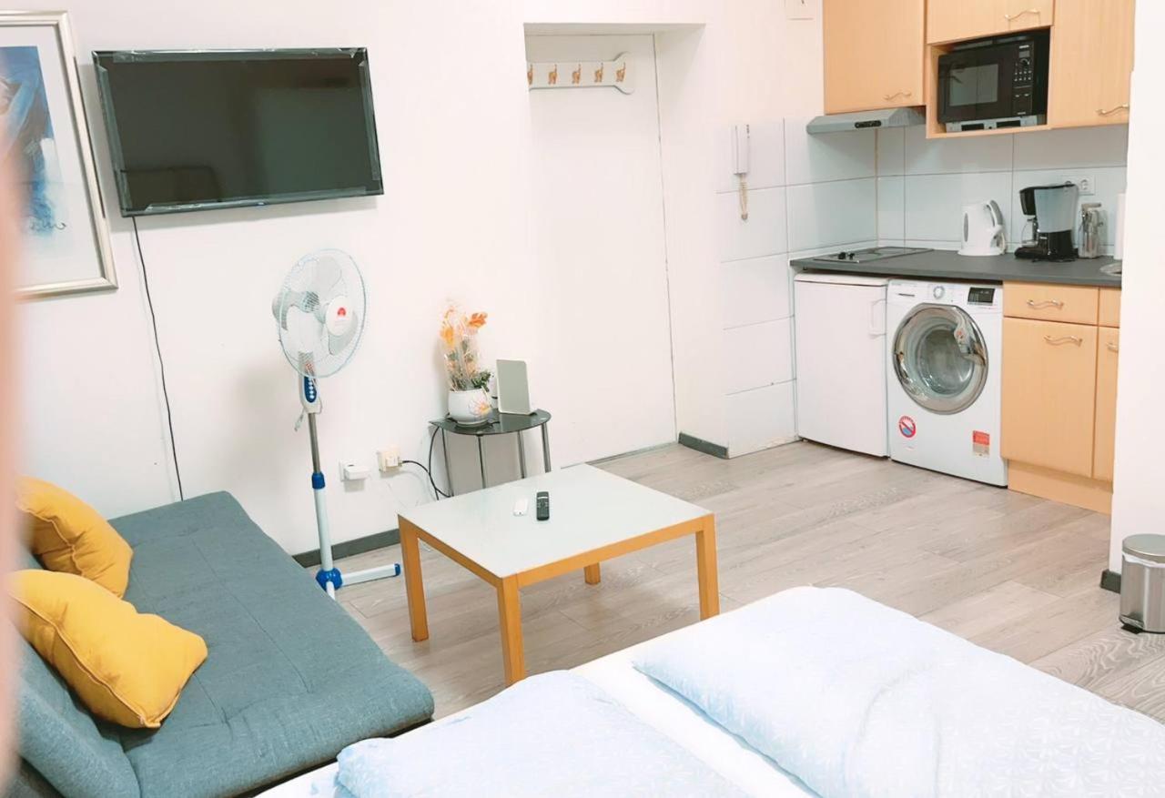 H Comfort Studio 3P Km Vienna Luaran gambar
